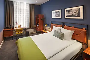 Single hotel room